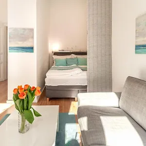  Διαμέρισμα Luxurious And Bright, 5 Min To City Center